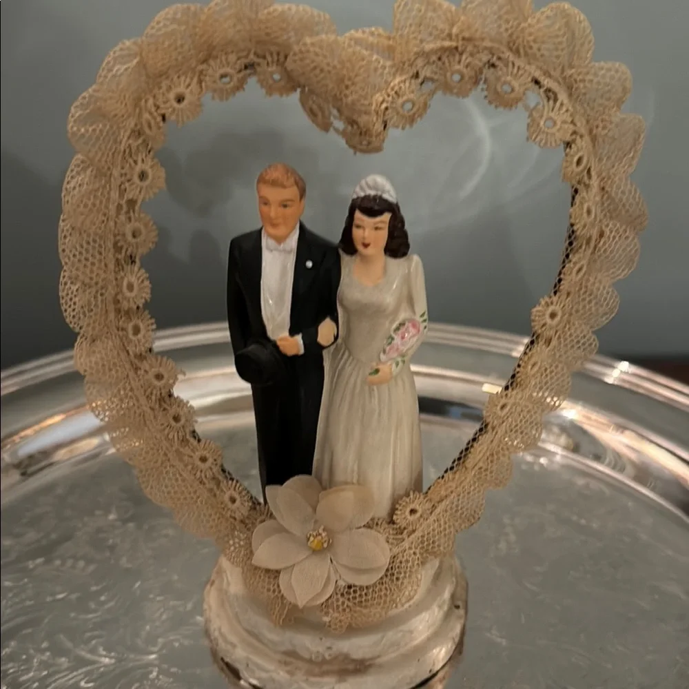 Elegant Vintage Wedding Cake Topper